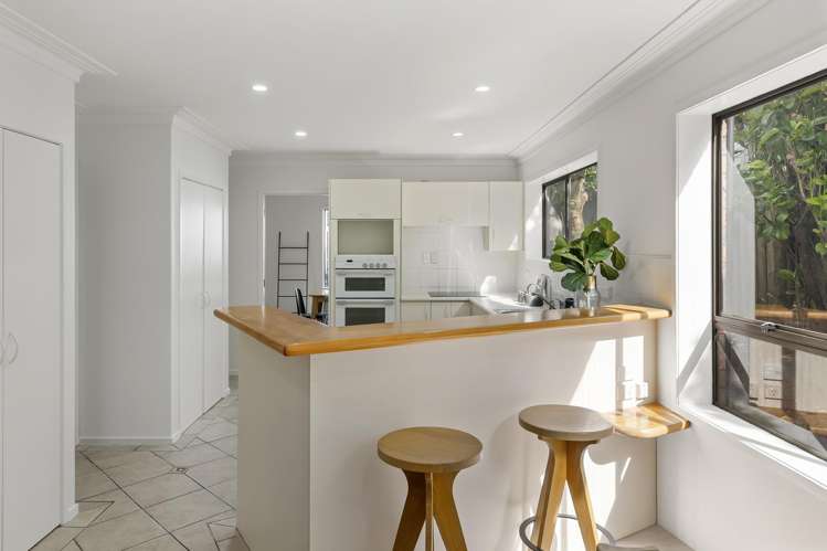 1/877 Beach Road Waiake_7