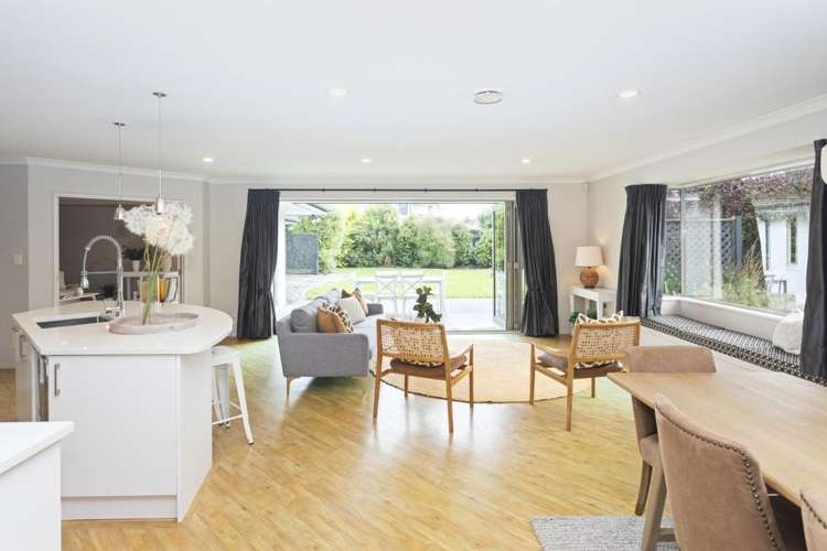 37 Hussey Road Harewood_2