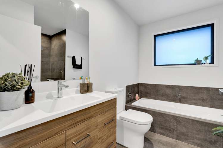 17 Atutahi Street Hurdon_25