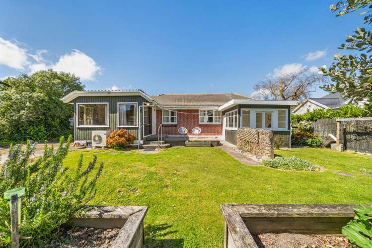11 York Avenue Heretaunga_19
