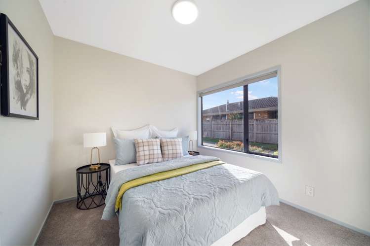 9 Woodbank Drive Glen Eden_11