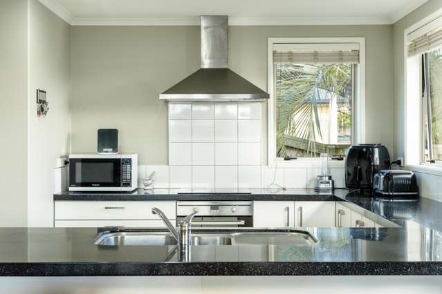 75b James Cook Drive Welcome Bay_1