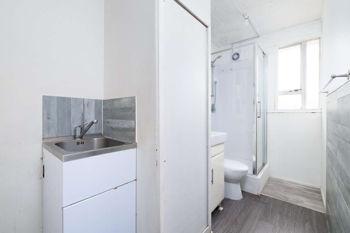 9/33 Hutton Street_2