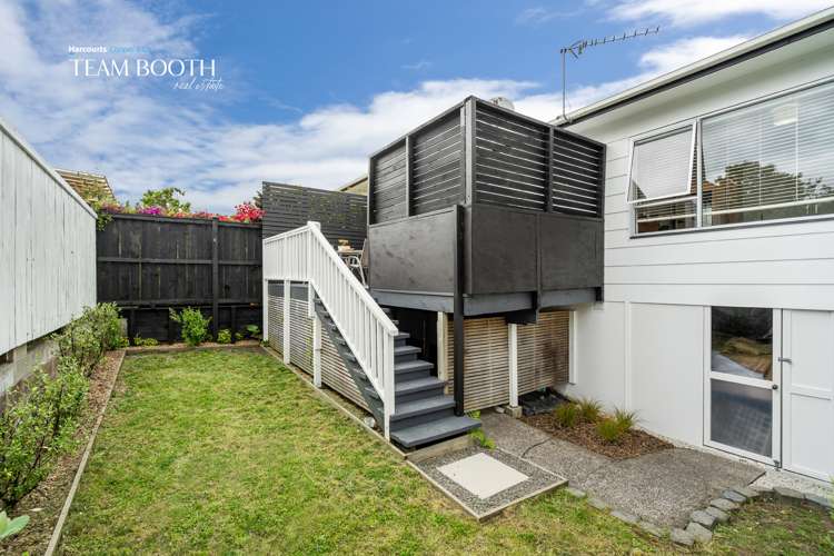 2/3A Kirrie Avenue Te Atatu South_16