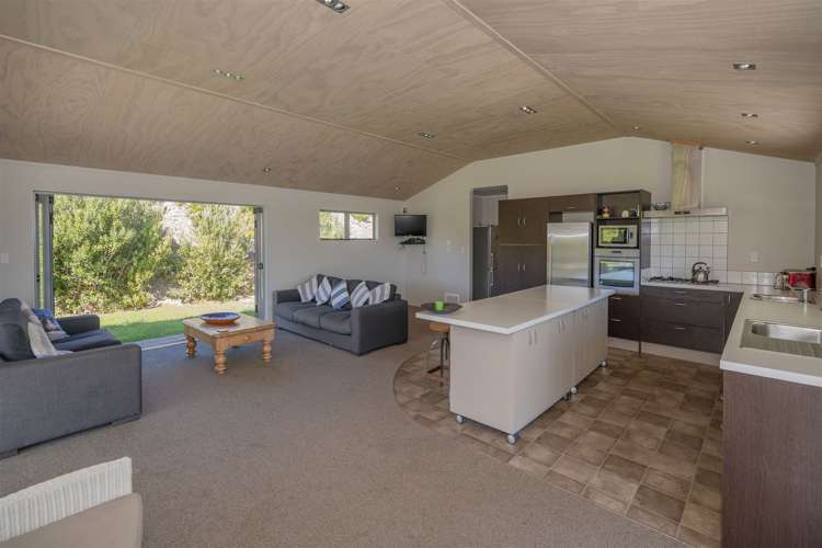 191b Pacific Ocean Slipper Island (Whakahau)_7