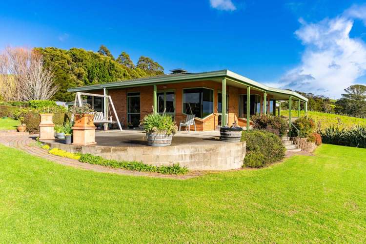 494 Takahiwai Road One Tree Point_23