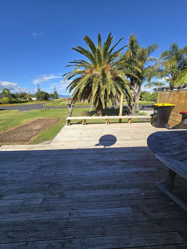 52 Kowhai Avenue Kaiaua_3