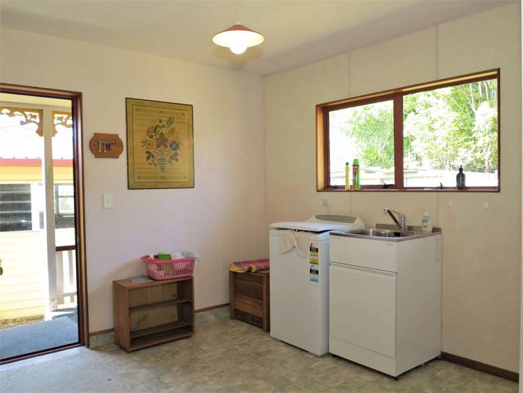 11 Feary Crescent Takaka_16