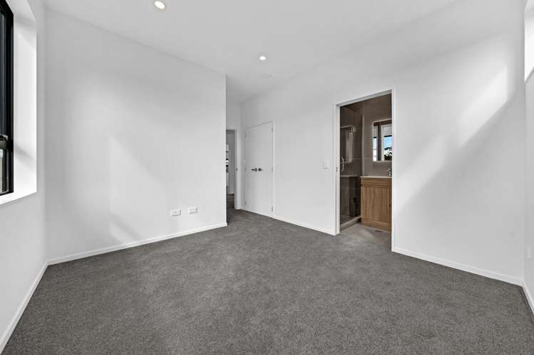 15A Holland Avenue Point England_12