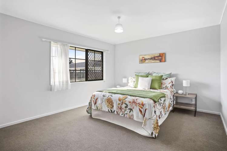 1/20 Sturges Road Henderson_11