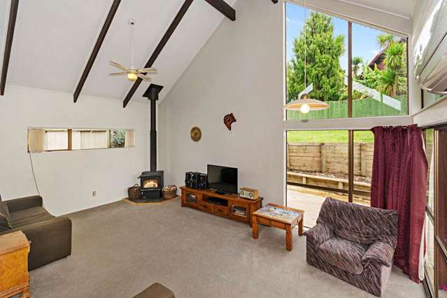 7 Longfellow Parade Glen Eden_3