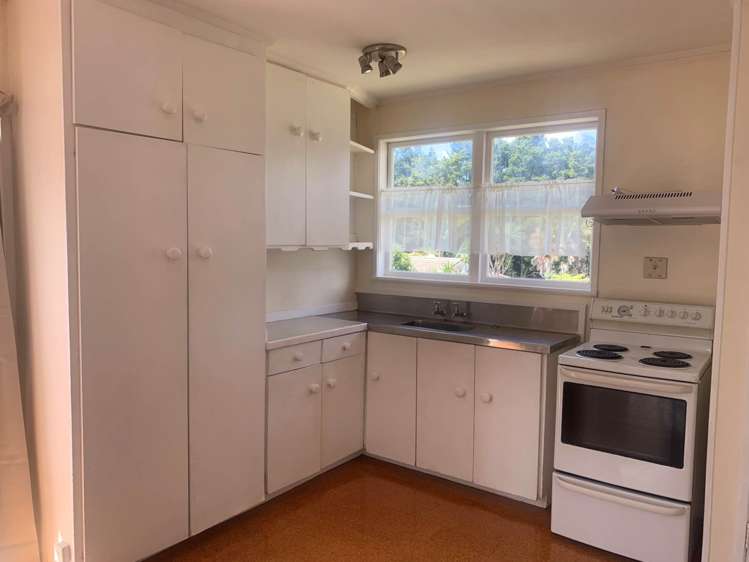 29 Castleton Street Birkdale_5