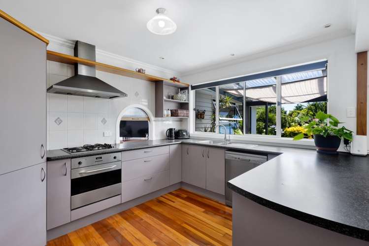 190A Seaview Road Westown_2