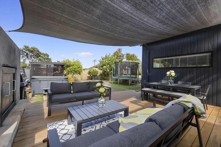 18 Mayfair Place Westown_16