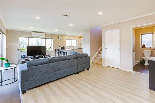 8 Fernloche Place Flat Bush_4