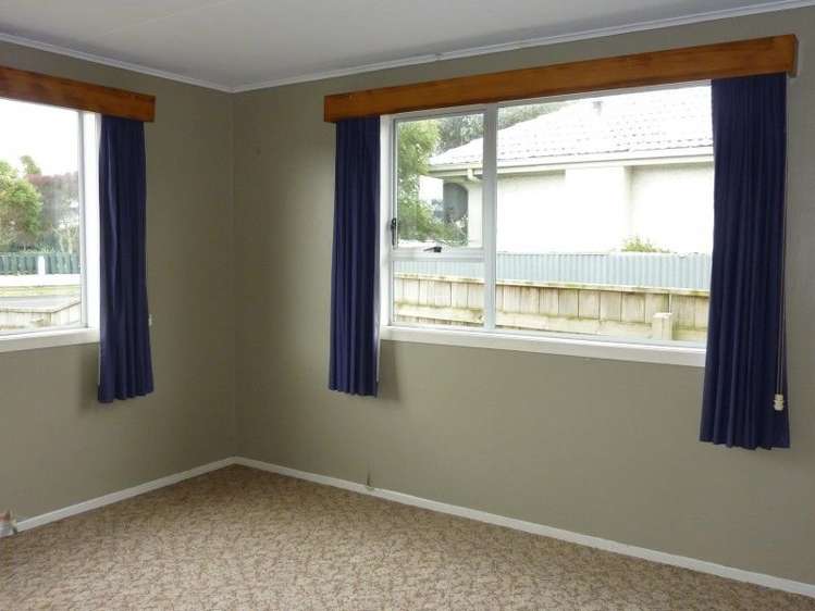 14 Collins Street Hawera_9