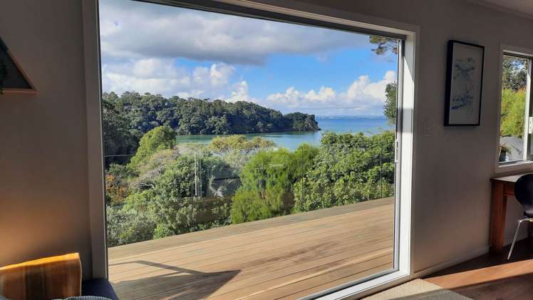 72 Laingholm Drive Laingholm_16