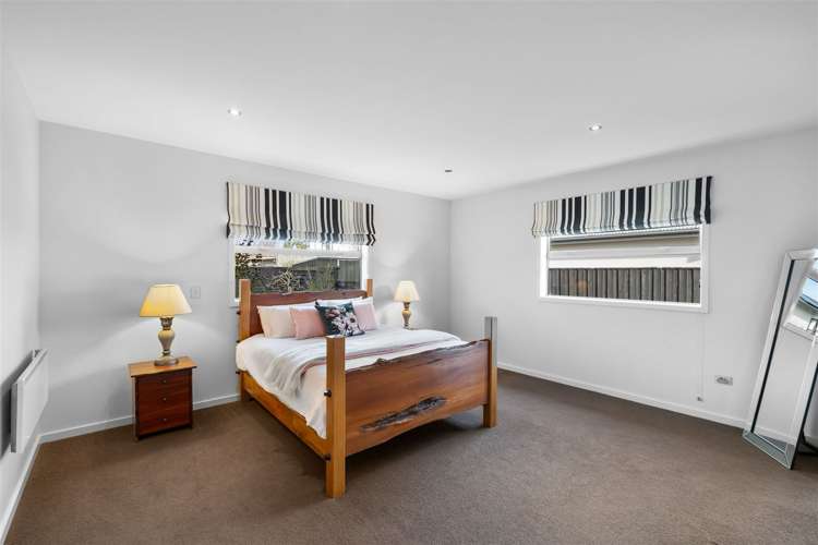 140 Hussey Road Northwood_16