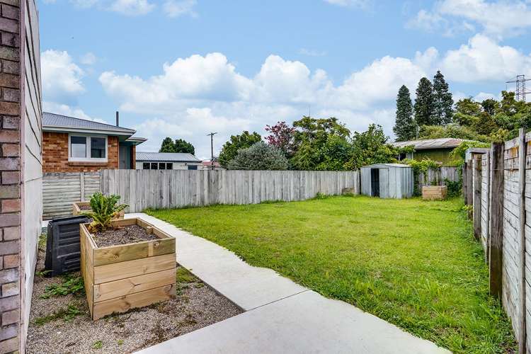 21A Southsea Crescent Silverdale_14