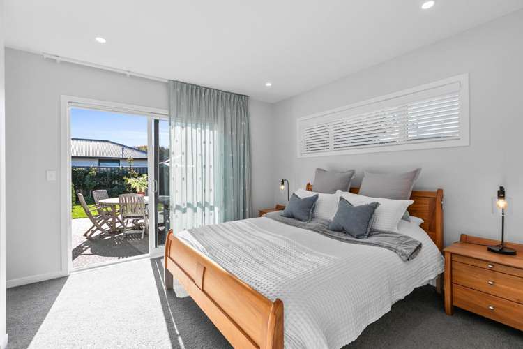 7 Willow Brook Place Clive_10