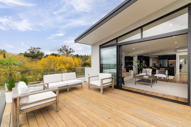 87 Oak Road Poraiti_10