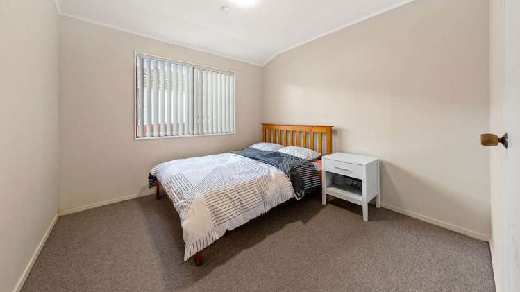 2/24 Norrie Smith Avenue Flat Bush_9