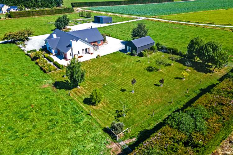 61 Hekeao Road Mesopotamia_22