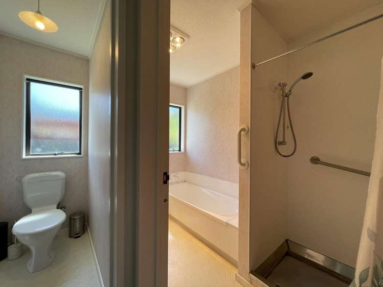 1/1216 Howard Street 10493_7