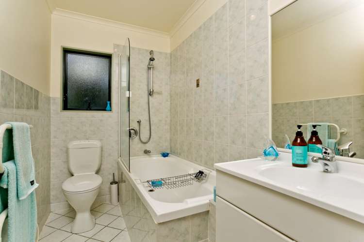 2/84 Lake Road Northcote_16