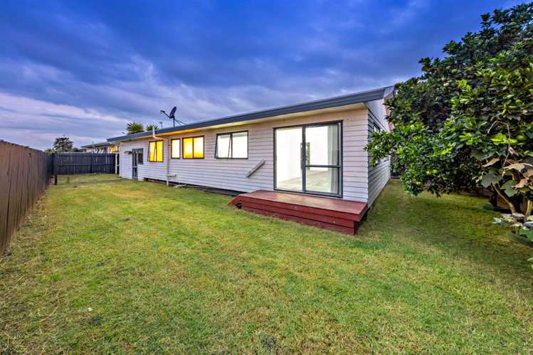 30a Barneys Farm Road Clendon Park_11
