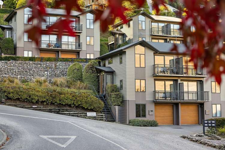 9/8 Mckerrow Place Fernhill/Sunshine Bay_30