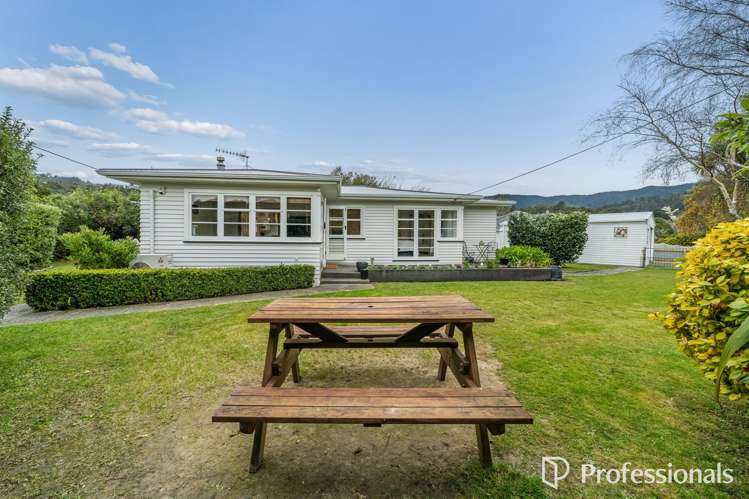 63 Main Road Wainuiomata_19