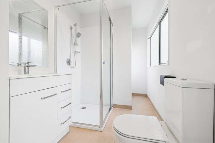 2/8 Tallington Crescent Torbay_12