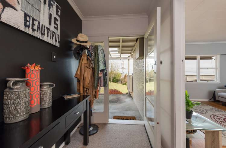 87 The Ridgeway Stoke_4