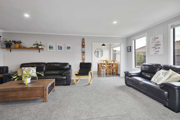 6 Oakley Crescent Hornby_11