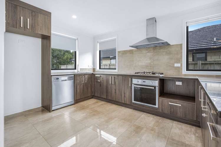 30 Blackwood Crescent Glenview_7