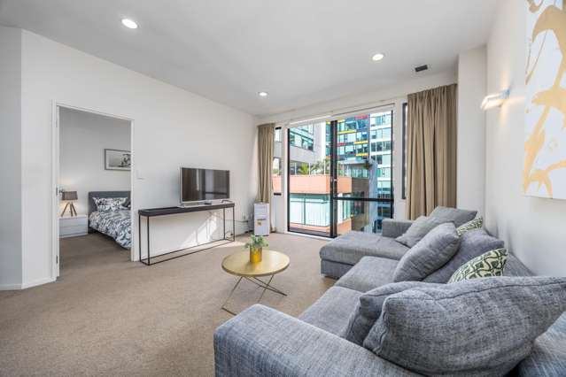 Stop Renting! Massive 2-Bed with Car Park