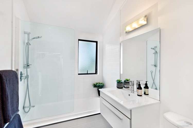 2/17 Hague Place Birkenhead_11