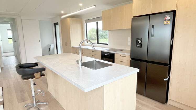 140 Batty Road Kingseat_8