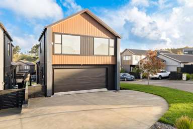 10 Aquamarine Avenue_2
