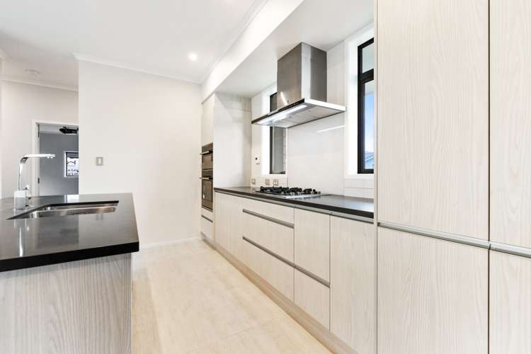 21 Couldrey Crescent Red Beach_8