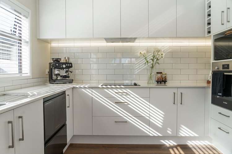 1 Bill Miller Drive Papamoa Beach_9