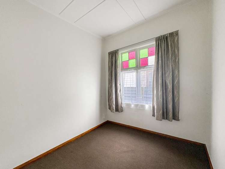 240 Ferguson Street 10930_7