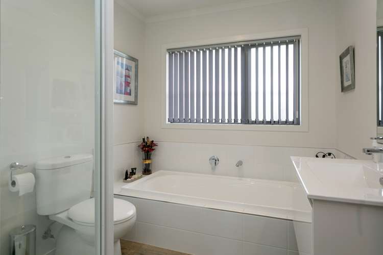 8 Kahikatea Drive Kinloch_19