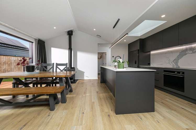 19 Wooing Tree Avenue Cromwell_6