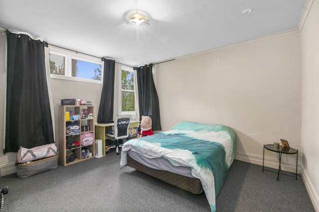 74 Heriot Row North Dunedin_4