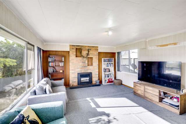 7 Lyttelton Crescent Tamatea_3