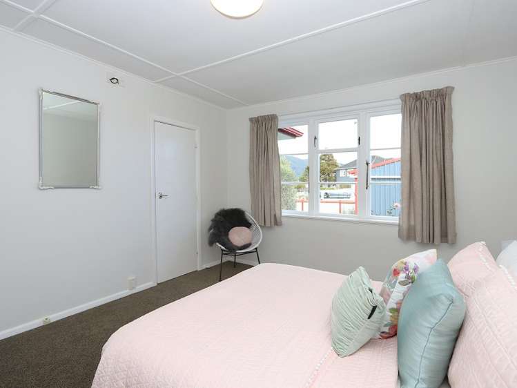 1/96 Au Hewer Crescent Naenae_10