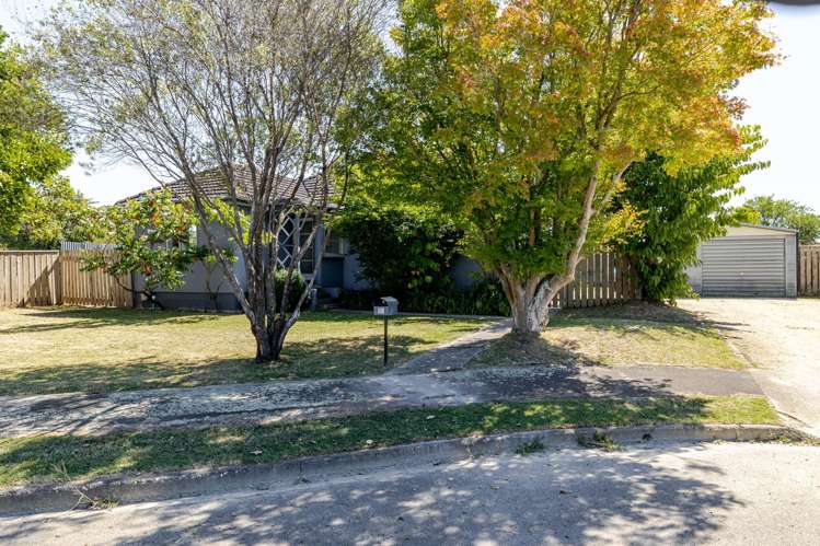 15 Montrose Place Takaro_20