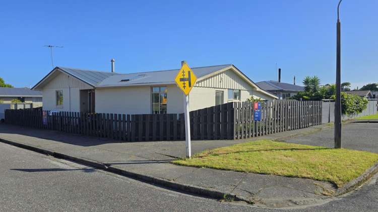 220 Gibson Quay Hokitika_16